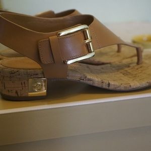 MICHEAL Michael Kors London Thong Sandals